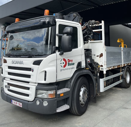 Drybase vrachtwagen voor plaatsing grondschroeven